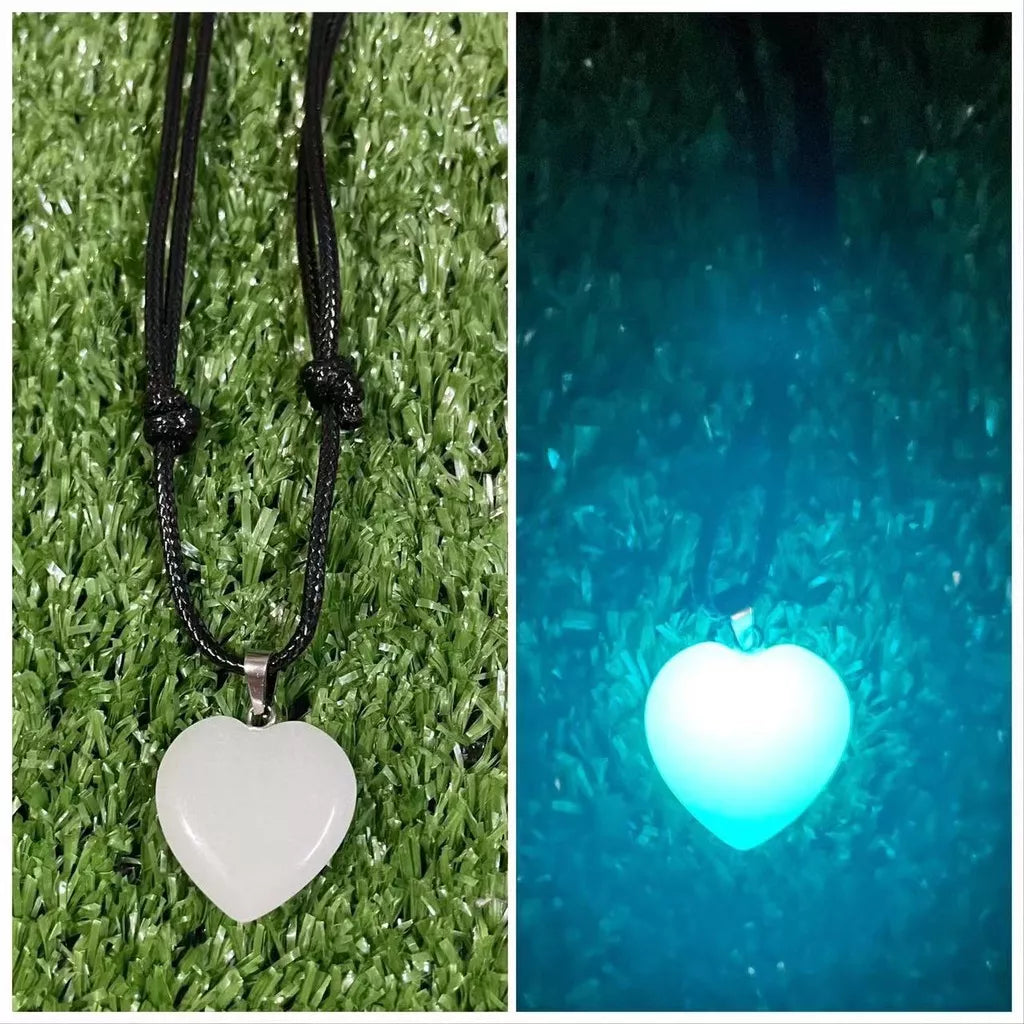 Colar De Pedra Hippie Quartzo Lua Natural Brilha No Escuro azul ou verde cordão preto ajustavel