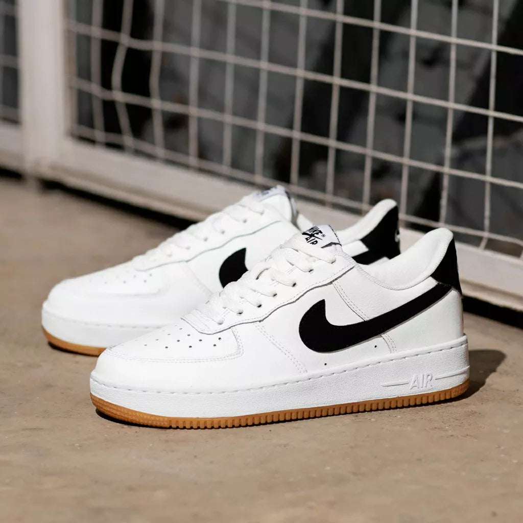 Tenis de Couro NK Preto Branco Masculino e Feminino Sola emborrachada