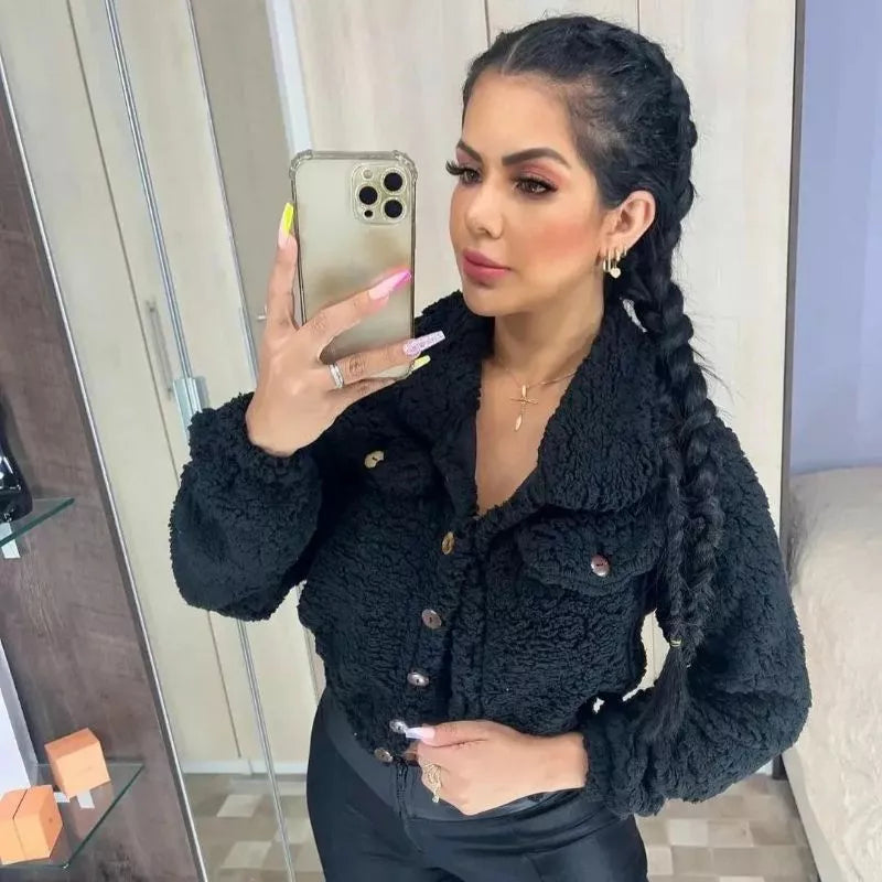 Casaquinho Feminino Teddy Casaco de frio Pelo de Carneiro Lançamento Outono e Inverno luxo total